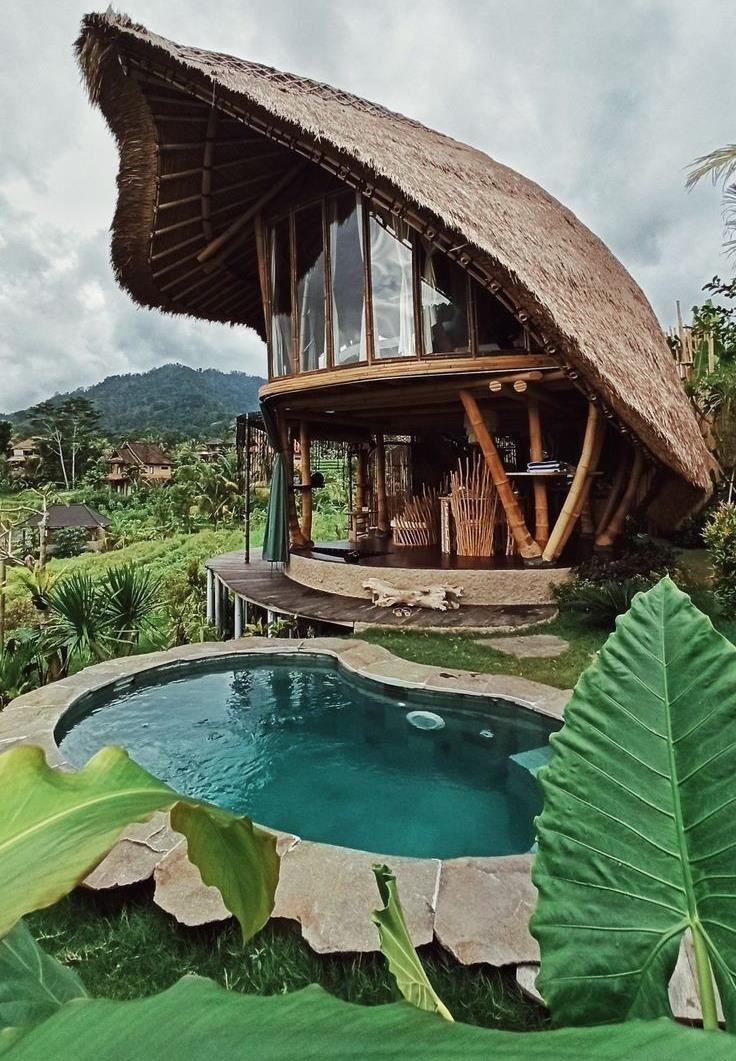 Bamboo House Reference Model 026 – Tall swept-roof retreat