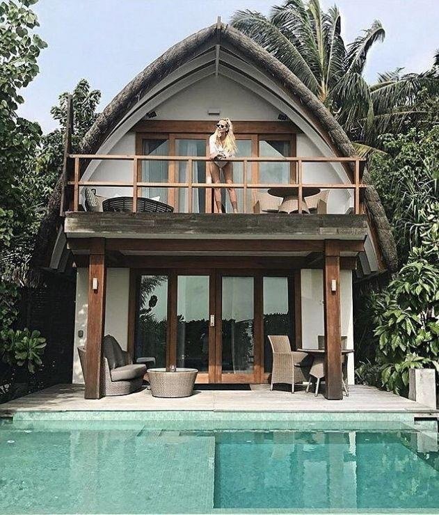Bamboo House Reference Model 028 – Garden balcony retreat