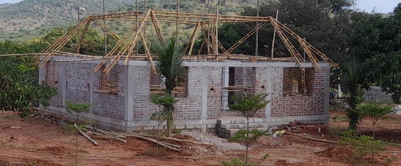 Mud House project 013: Courtyard building portfolio overview