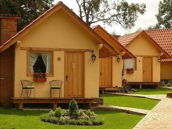 Mud House Reference Model 009 – Individual guest cottages
