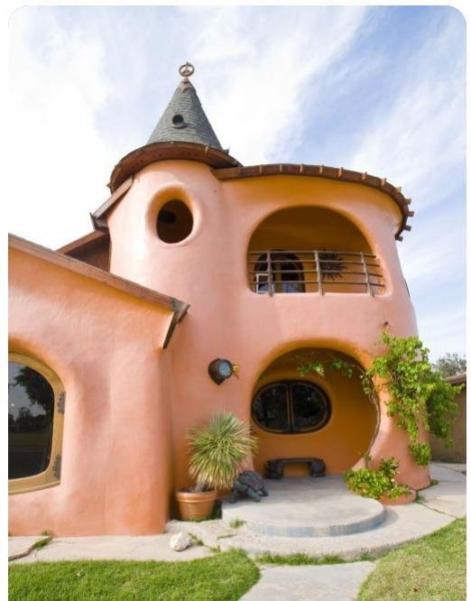 Mud House Reference Model 020 – Rounded tower retreat